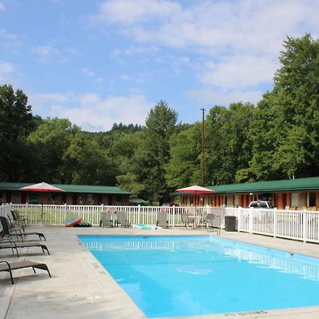 Two Rivers Lodge Bryson City Εξωτερικό φωτογραφία